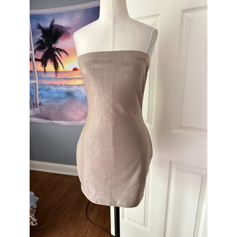 NWT Seduction strapless body hugging dress S